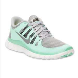 COPY - Women’s Mint Nike Free 5.0 Size 7.5